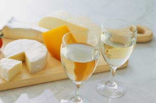 酒说丨白葡萄酒一般能放几年？(白葡萄酒保质期)(图1)